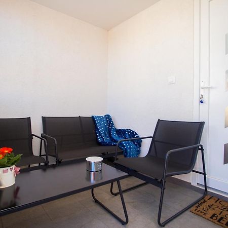 App Sara Apartment Kanfanar Luaran gambar