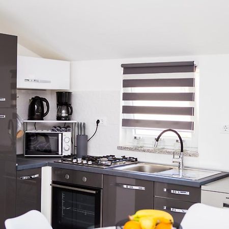 App Sara Apartment Kanfanar Luaran gambar