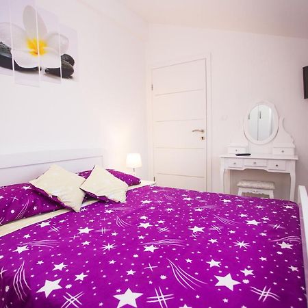 App Sara Apartment Kanfanar Luaran gambar