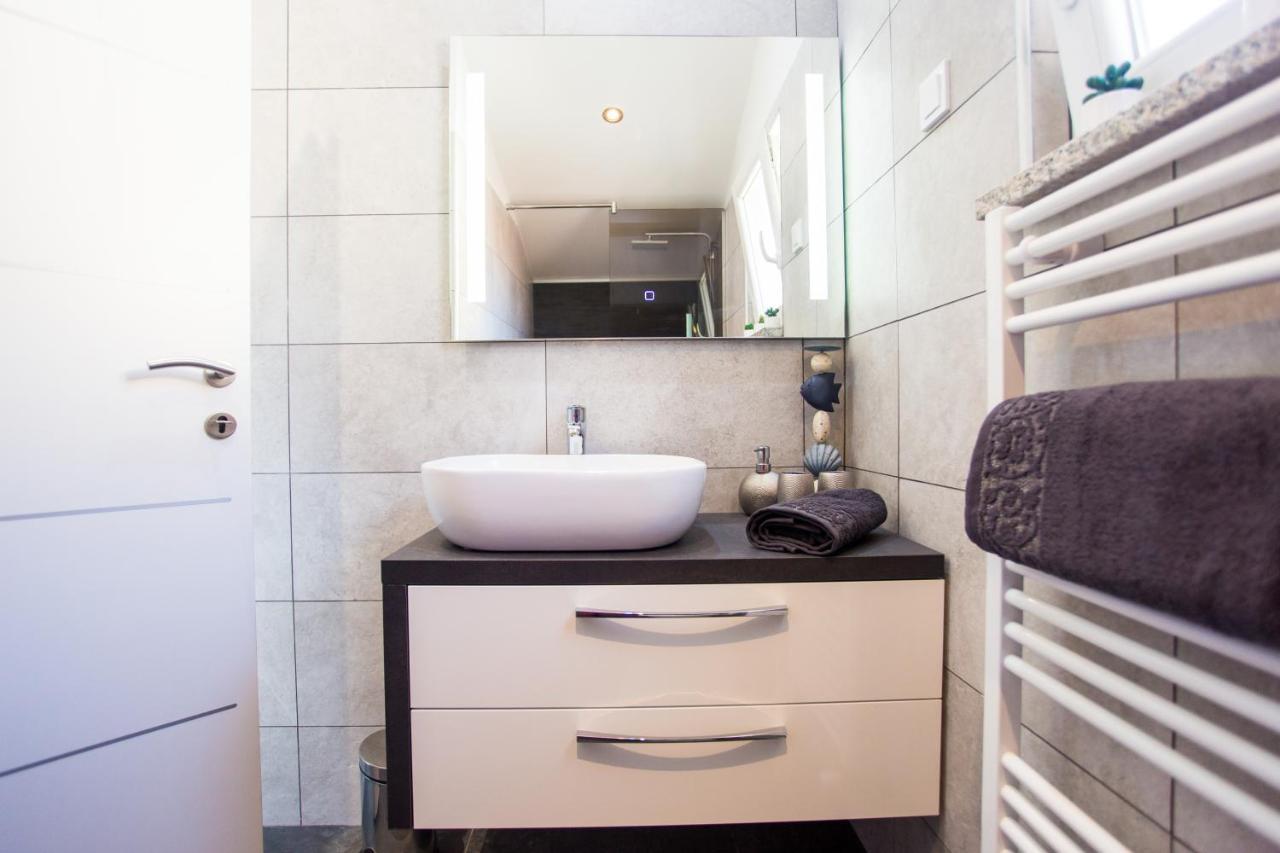 App Sara Apartment Kanfanar Luaran gambar